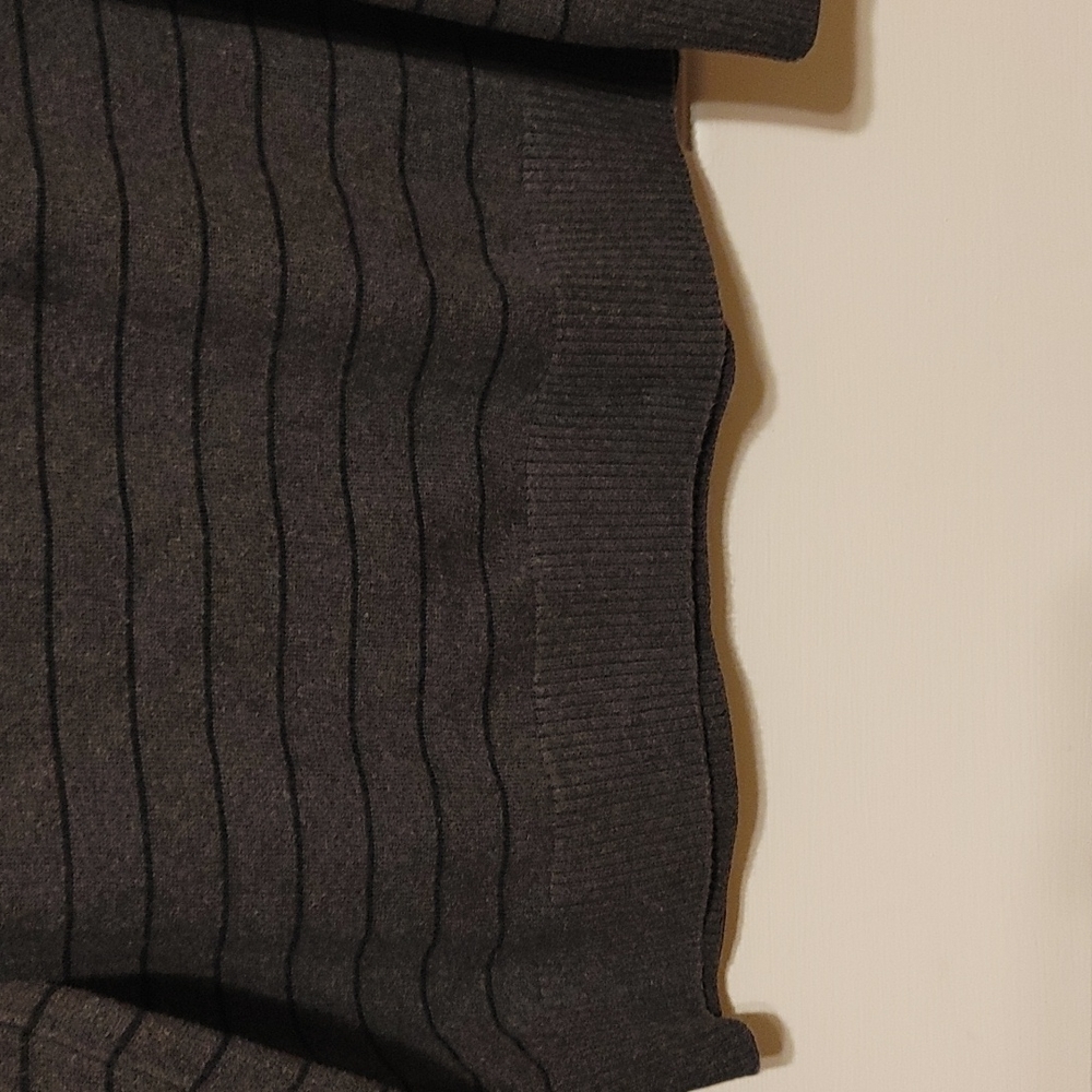 🏎️ Structure Sweater - Picture 4 of 10